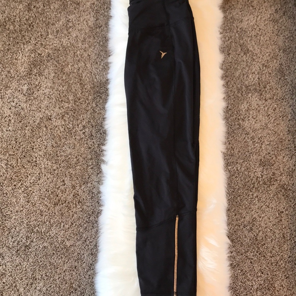 Old navy cropped leggings